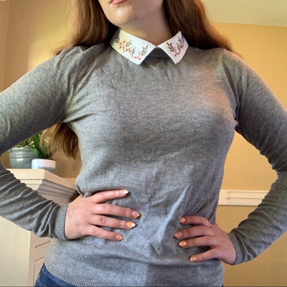 Forever21 Floral Embroidered Collared Grey Sweater - Picture 4 of 4